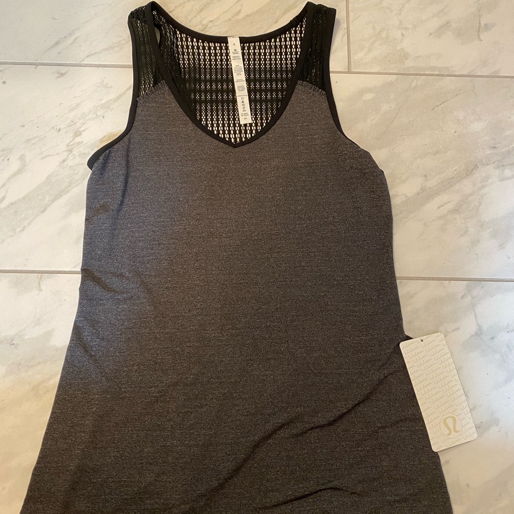 NWT Lululemon Fly and Tie Tank Size 8